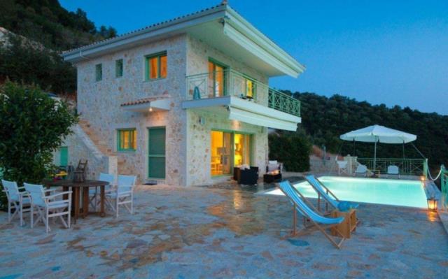 (For Sale) Residential Villa || Lefkada/Meganisi - 230 Sq.m, 6 Bedrooms, 1.500.000€ 